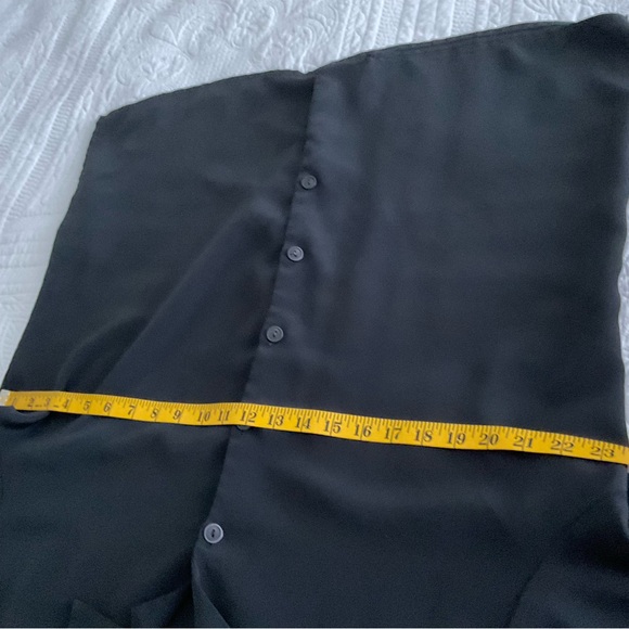 BLACK FRONT BUTTON BLOUSE, SIZE L - Picture 6 of 7